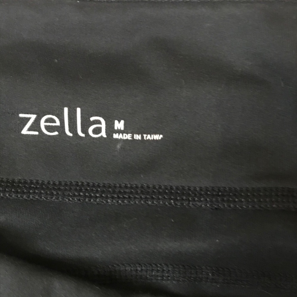 Zella black leggings with mesh detail. - Picture 3 of 3